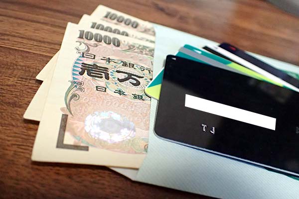 お金とローンカード